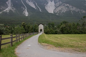 20-06-2024, Hangbrug voor fietsers en wandelaars over de Inn.