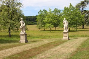 27-06-2025, Twee beelden van The Four Continents