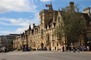  Rechts Balliol College Porters' Lodge