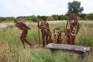 01-07-2025, IJzeren kunstwerk met oude activiteiten in het Fen